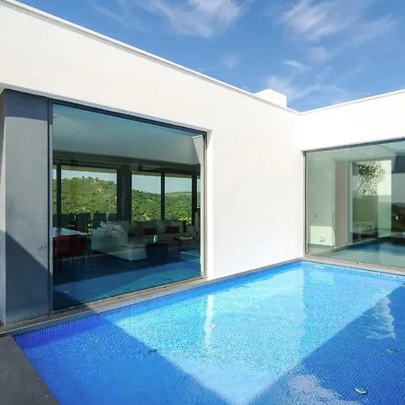 Sernadinha - Infinity Pool & Mountain Views