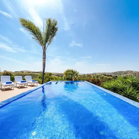 Sernadinha - Infinity Pool & Mountain Views *