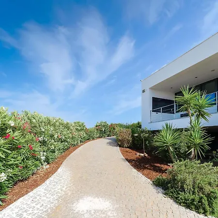 Vila Sernadinha - Infinity Pool & Mountain Views