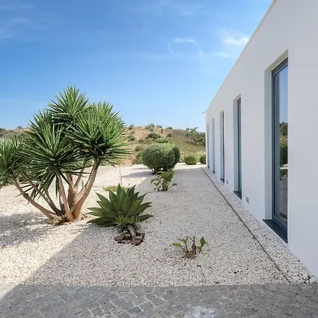 Vila Sernadinha - Infinity Pool & Mountain Views