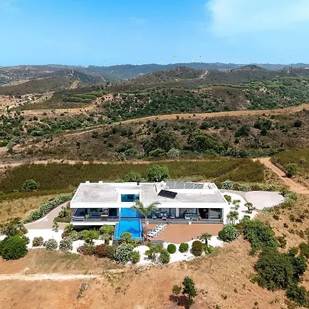 Sernadinha - Infinity Pool & Mountain Views *