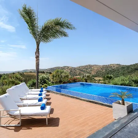Sernadinha - Infinity Pool & Mountain Views * Bensafrim