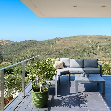 Vila Sernadinha - Infinity Pool & Mountain Views
