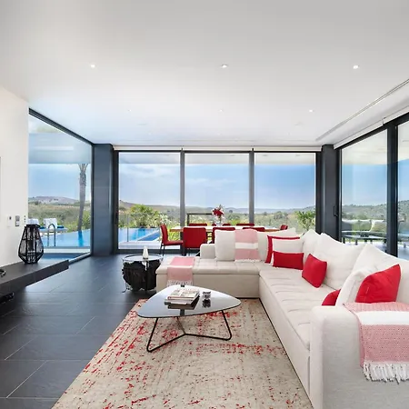 Vila Sernadinha - Infinity Pool & Mountain Views