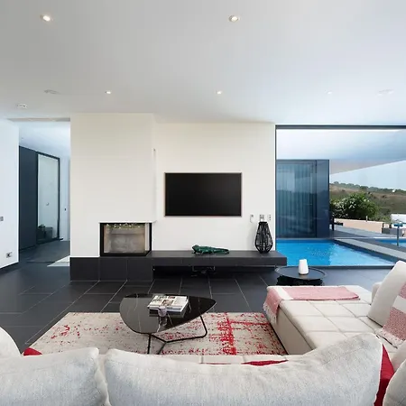 Sernadinha - Infinity Pool & Mountain Views *