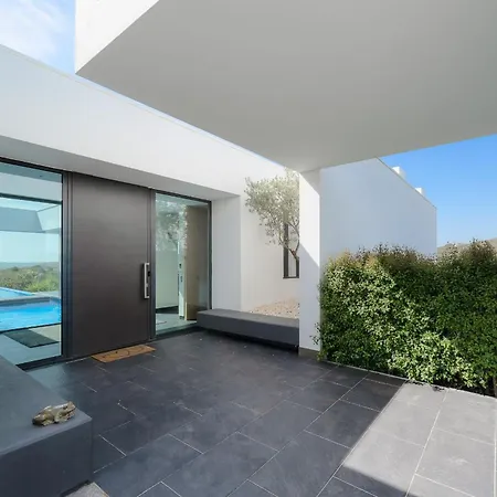Sernadinha - Infinity Pool & Mountain Views * Bensafrim