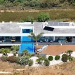 Sernadinha - Infinity Pool & Mountain Views Вилла