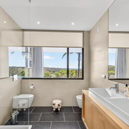 Villa Sernadinha - Infinity Pool & Mountain Views Bensafrim