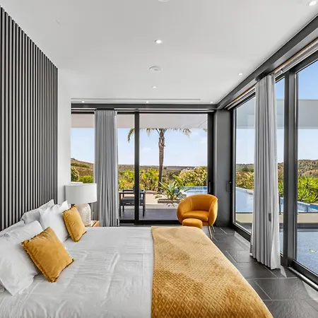 Sernadinha - Infinity Pool & Mountain Views Bensafrim