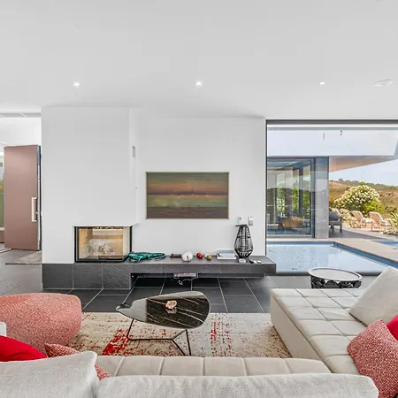 Sernadinha - Infinity Pool & Mountain Views * Bensafrim