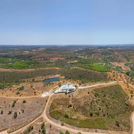 Sernadinha - Infinity Pool & Mountain Views Villa Bensafrim