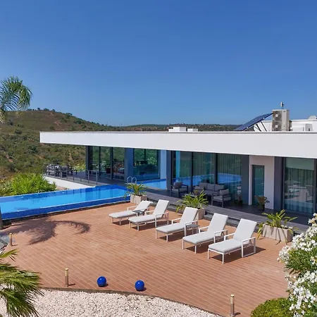 Sernadinha - Infinity Pool & Mountain Views * Bensafrim