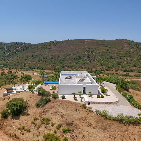Sernadinha - Infinity Pool & Mountain Views Villa *