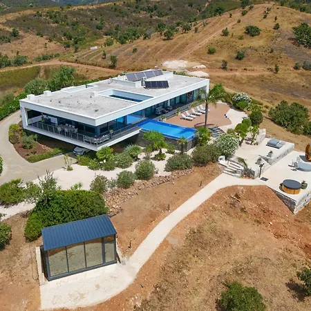 Villa Sernadinha - Infinity Pool & Mountain Views *