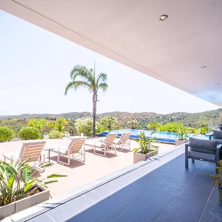 Sernadinha - Infinity Pool & Mountain Views Bensafrim