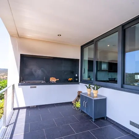 Sernadinha - Infinity Pool & Mountain Views