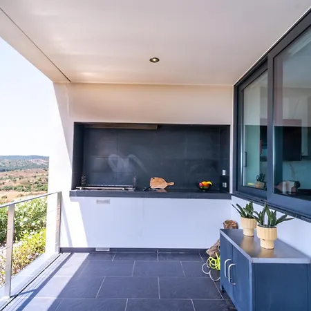 Sernadinha - Infinity Pool & Mountain Views Villa *