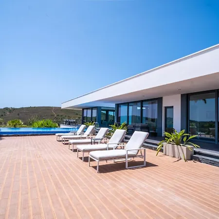 Sernadinha - Infinity Pool & Mountain Views Villa *