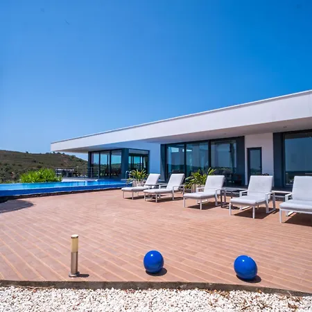Villa Sernadinha - Infinity Pool & Mountain Views
