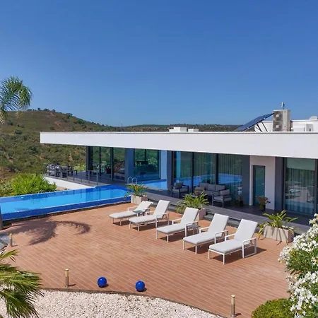 Sernadinha - Infinity Pool & Mountain Views Villa *