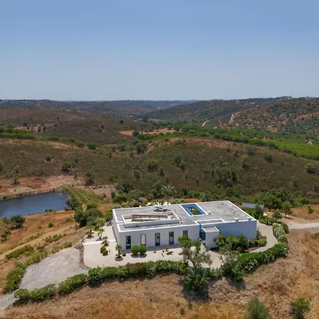 Sernadinha - Infinity Pool & Mountain Views * Bensafrim
