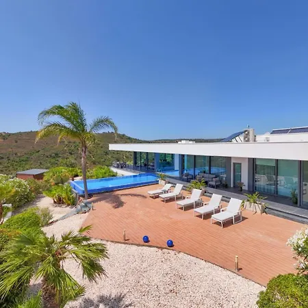 Sernadinha - Infinity Pool & Mountain Views