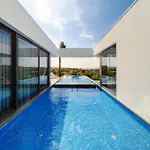 Sernadinha - Infinity Pool & Mountain Views Villa *