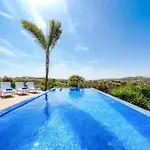 Sernadinha - Infinity Pool & Mountain Views *
