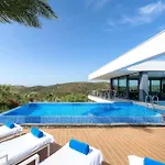 Sernadinha - Infinity Pool & Mountain Views Villa