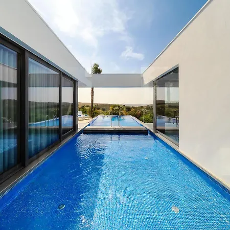 Sernadinha - Infinity Pool & Mountain Views Villa *