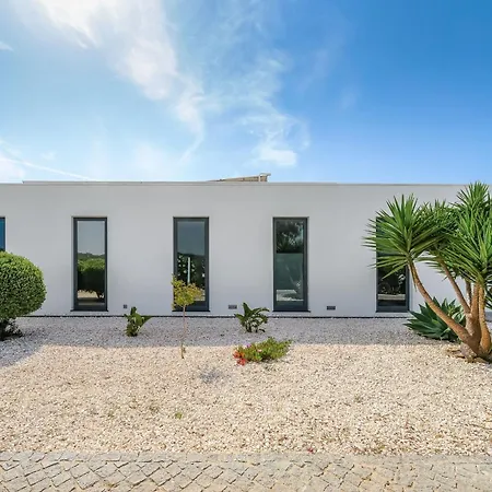 Villa Sernadinha - Infinity Pool & Mountain Views *