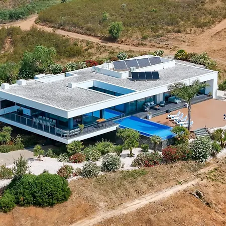 Sernadinha - Infinity Pool & Mountain Views