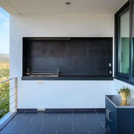 Sernadinha - Infinity Pool & Mountain Views Villa